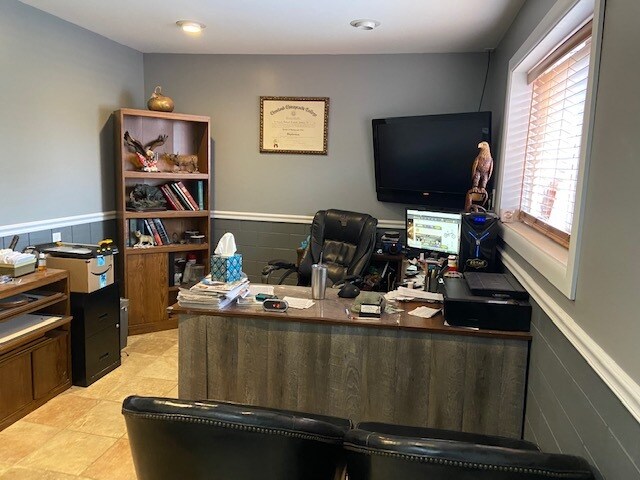 More Photos Of 142 Vance St, Bluffton Office For Lease