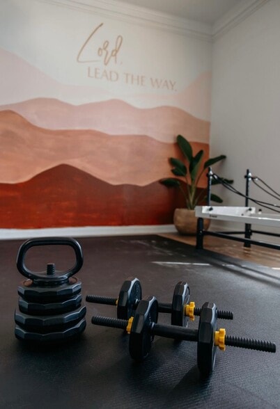 More Photos Of 2010-2012 FM 2673, Canyon Lake Office For Lease