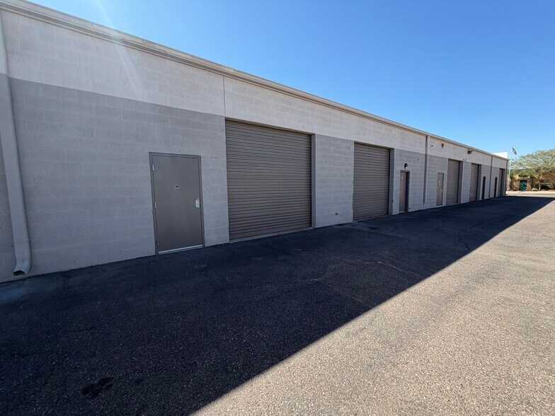 More Photos Of 21421 N 11th Ave, Phoenix Distribution For Sale