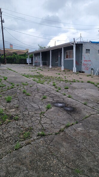 More Photos Of 418 NW Whitehall St, Atlanta Loft Creative Space For Sale