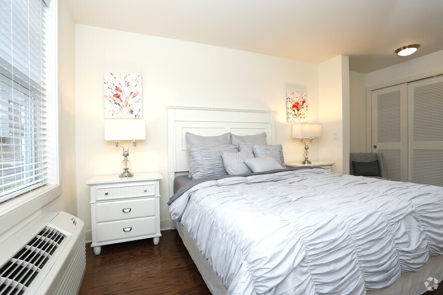 More Photos Of 200-202 Schley St, Garfield Apartments For Sale