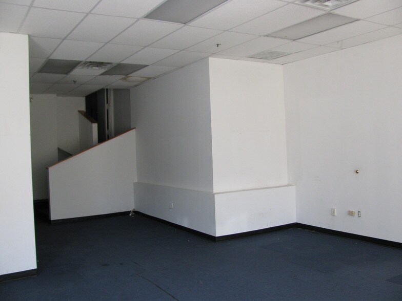 More Photos Of 372-374 Mclean Ave, Yonkers Medical For Lease