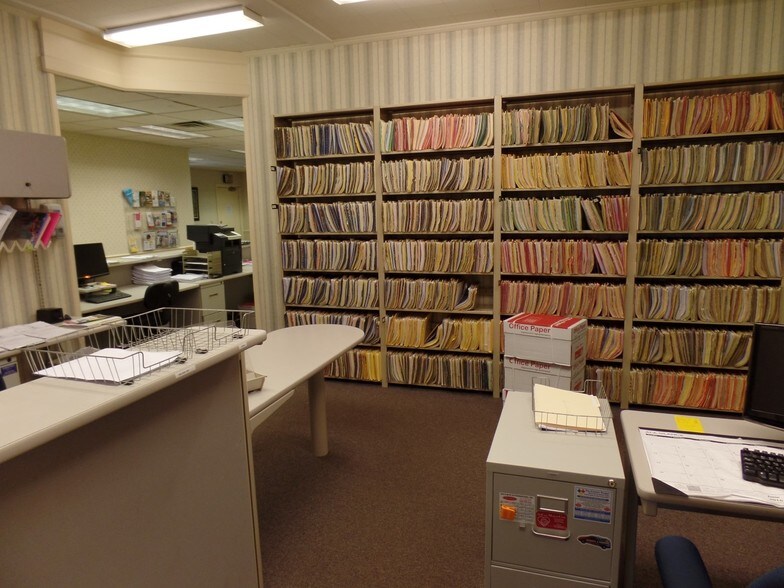 More Photos Of 316 E Harper St, Troy Medical For Sale