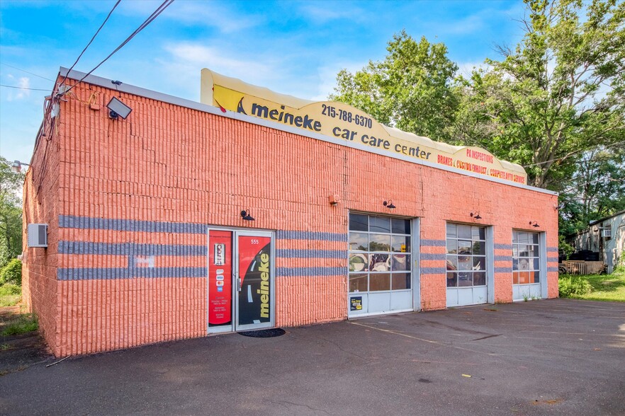 Primary Photo Of 555 Us Highway 13, Bristol Auto Repair For Sale