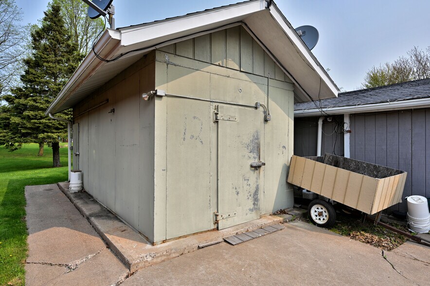 More Photos Of N2586 Spider Lake Trl, Birchwood Restaurant For Sale