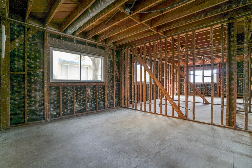 More Photos Of 16 38th Pl, Long Beach Apartments For Sale