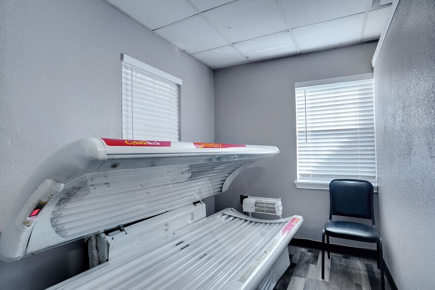 More Photos Of 7298 Glenview Dr, North Richland Hills Freestanding For Sale