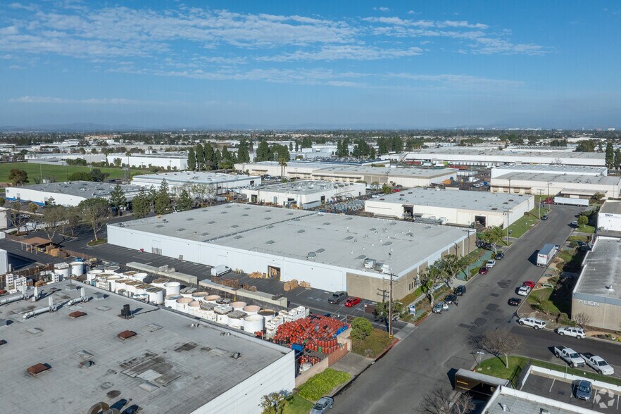 More Photos Of 7089-7091 Belgrave Ave, Garden Grove Manufacturing For Lease