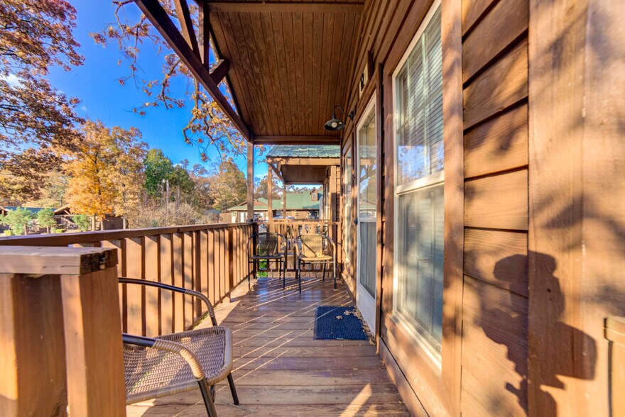 More Photos Of 446724 E 390 Rd, Langley Hotel For Sale