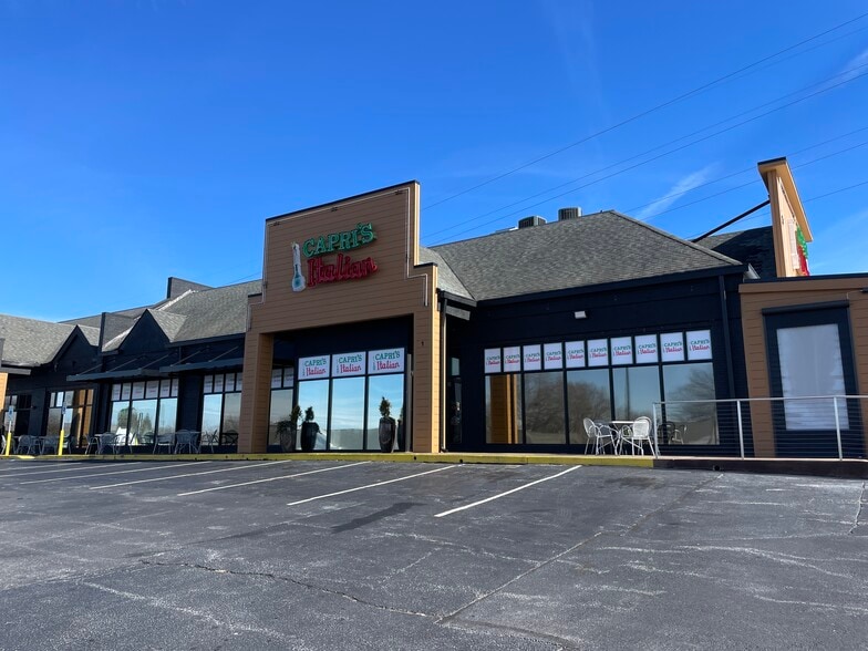 More Photos Of 115-1-115-26 Pelham Rd, Greenville Unknown For Lease