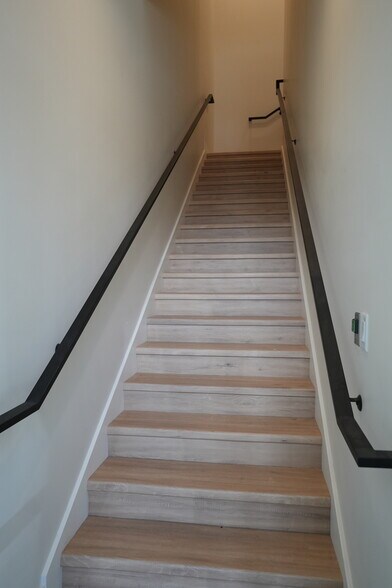 More Photos Of 74 E 13065 S, Draper Office For Sale