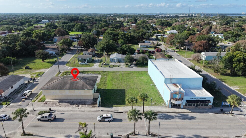 More Photos Of 1140 Avenue D, Fort Pierce Light Manufacturing For Sale