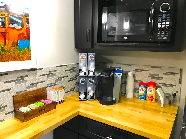 More Photos Of 3409 N Holland Sylvania Rd, Toledo Office For Lease