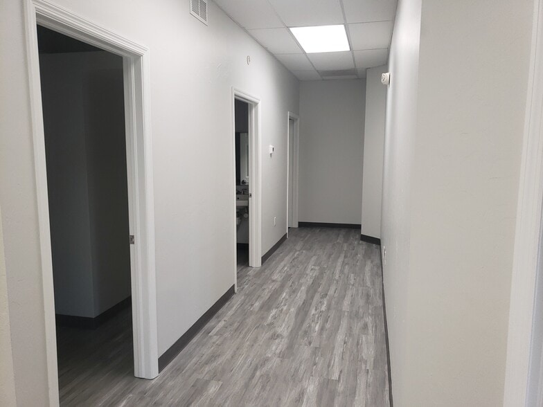 More Photos Of 6350 Techster Blvd, Fort Myers Research And Development For Lease