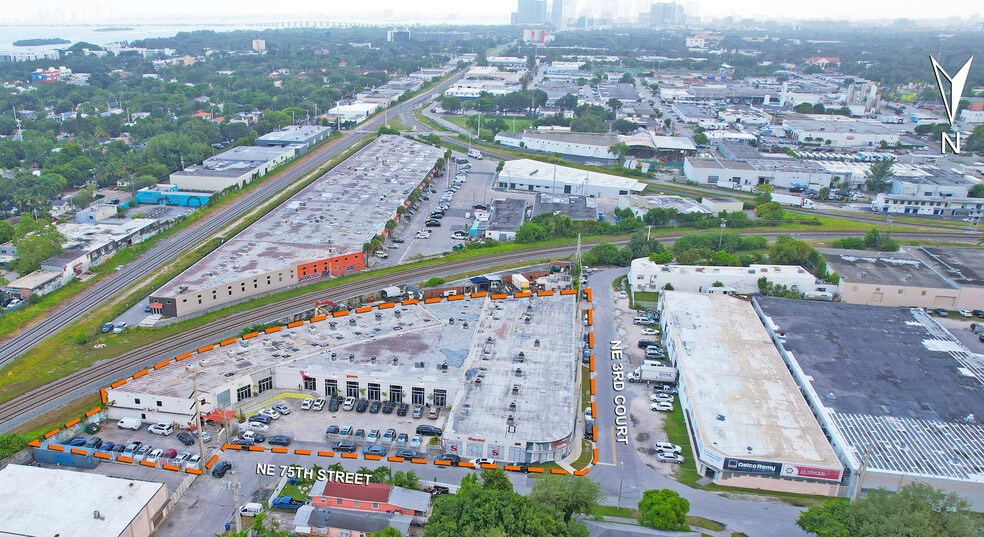 More Photos Of 370 NE 75th St, Miami Showroom For Lease
