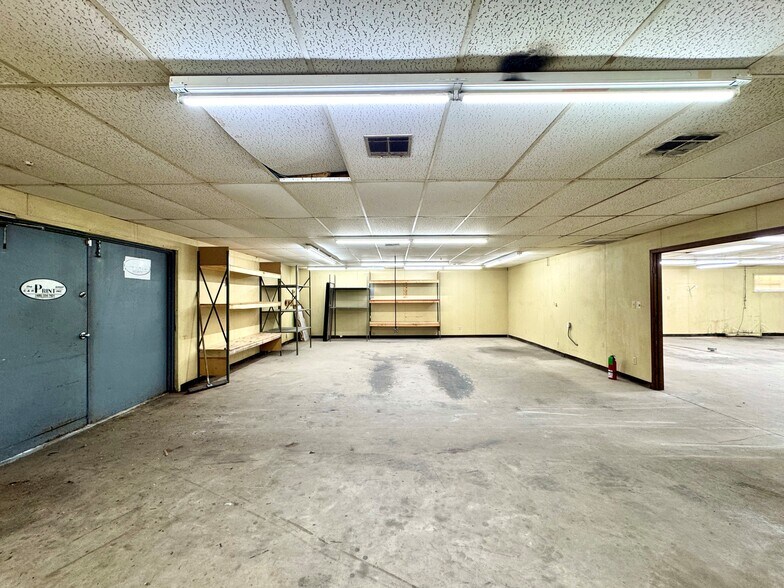 More Photos Of 420 W Dakota Ave, Chickasha Office For Sale