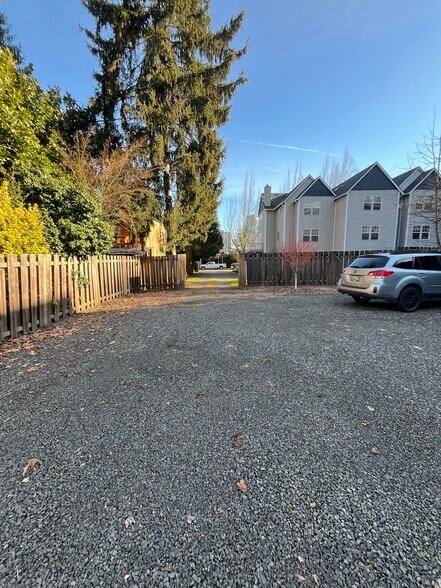 More Photos Of 3518 SW Corbett Ave, Portland Office For Lease