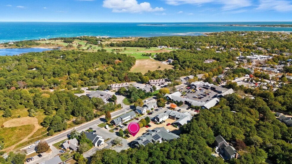 More Photos Of 1 Mariners Lndg, Edgartown Office For Sale