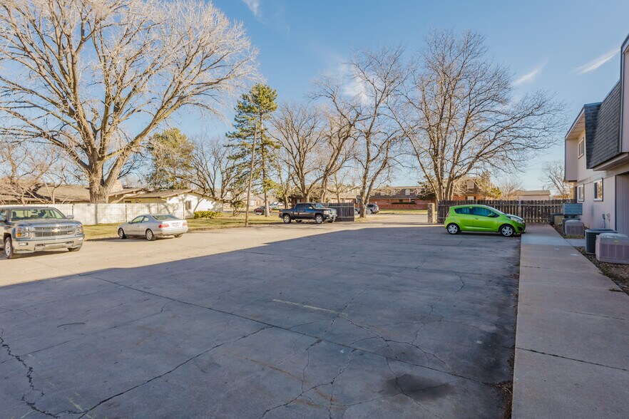 More Photos Of 3007 Sierra Pky, Hutchinson Apartments For Sale