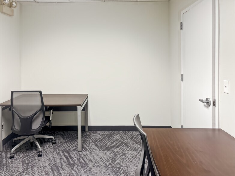 More Photos Of 555 Broadhollow Rd, Melville Coworking Space