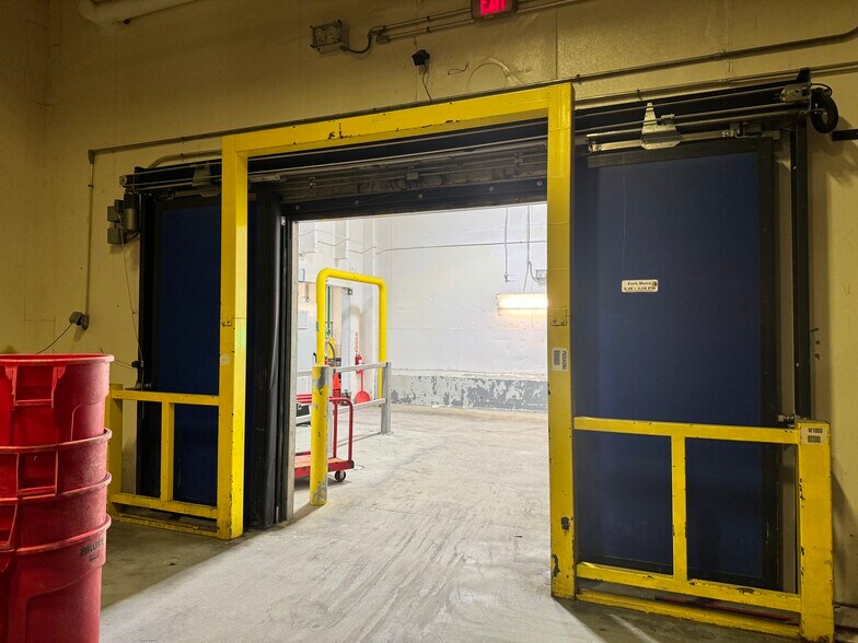 More Photos Of 5441 W 5th St, Jacksonville Warehouse For Sale