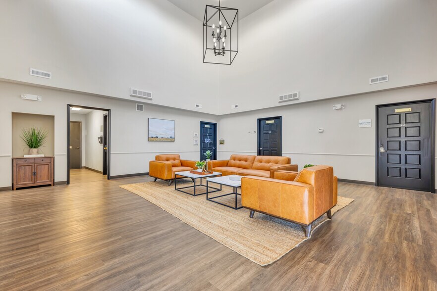 More Photos Of 3910 S Old Highway 94, Saint Charles Unknown For Lease