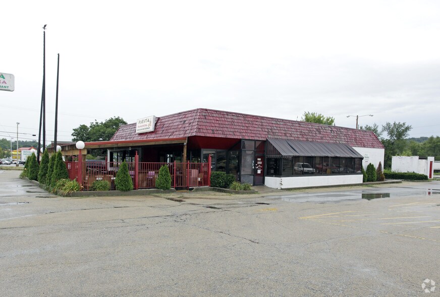 More Photos Of 2410-2500 E Washington St, East Peoria Unknown For Lease