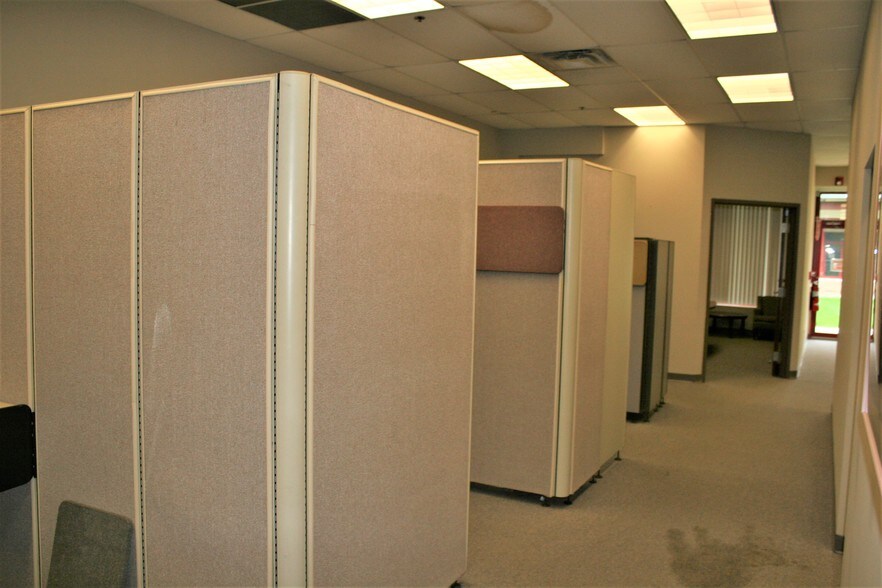 More Photos Of 9301 S Innovation Dr, Daleville Office For Sale