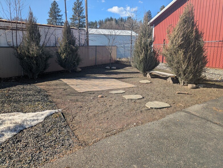 More Photos Of 25011 E Trent Ave, Newman Lake Storefront Retail Office For Sale