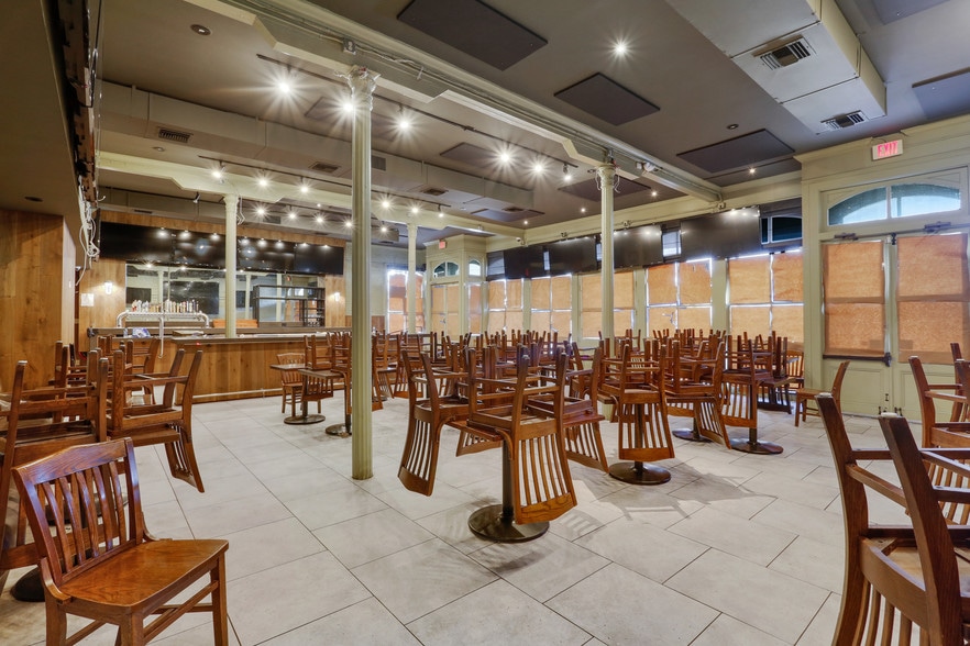 More Photos Of 3226 Magazine St, New Orleans Restaurant For Sale