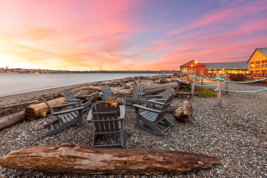 More Photos Of 9565 Semiahmoo Pky, Blaine Hotel For Sale