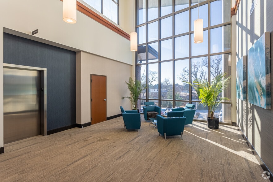 More Photos Of 4301 S JB Hunt Dr, Rogers Unknown For Lease