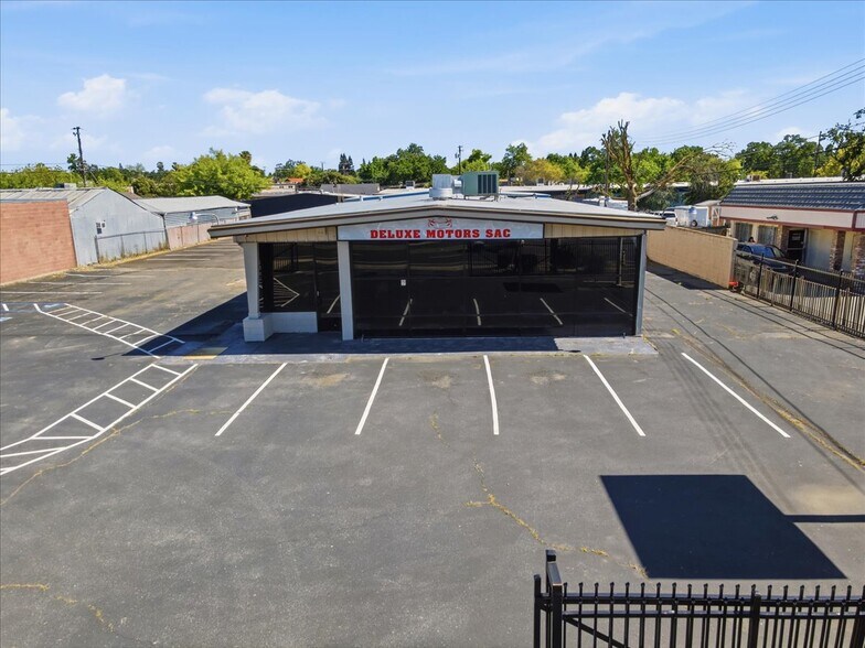 Primary Photo Of 4554 Auburn Blvd, Sacramento Auto Dealership For Sale