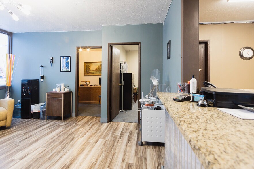 More Photos Of 2002 Fruitvale Blvd, Yakima Warehouse For Sale