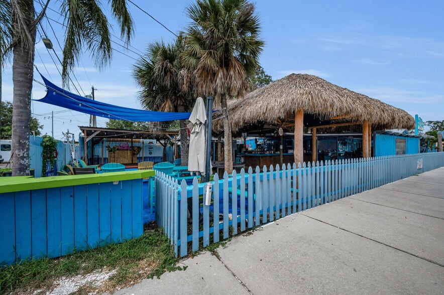 More Photos Of 1231 Illinois Ave, Palm Harbor Apartments For Sale