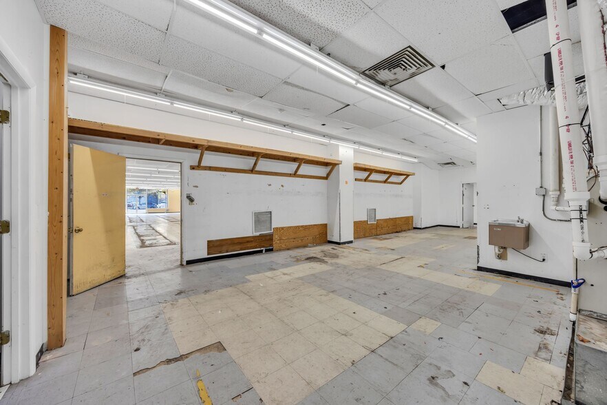 More Photos Of 511 Market St, Chattanooga Specialty For Lease