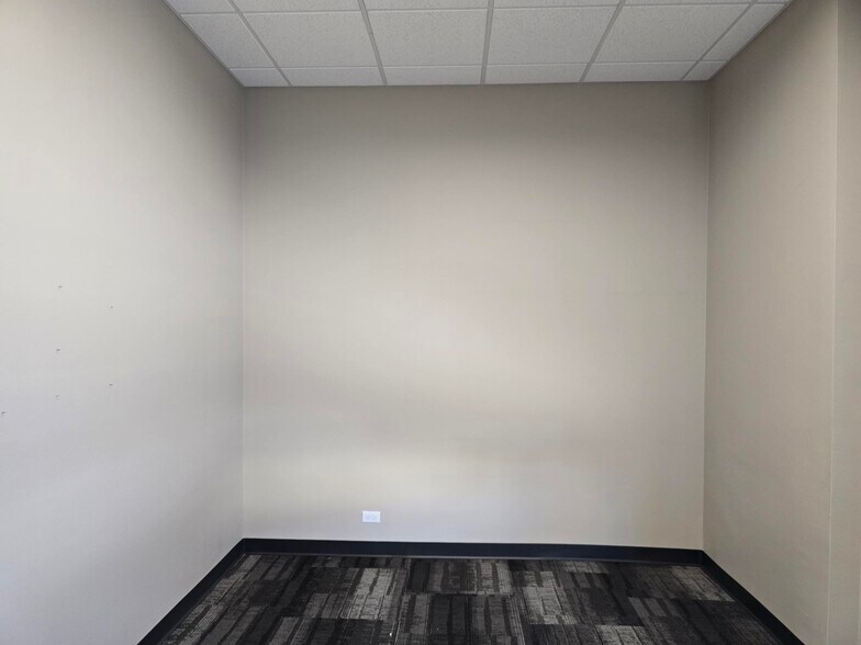 More Photos Of 3351 N Harlem Ave, Chicago Unknown For Lease