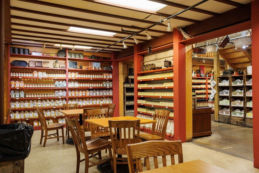 More Photos Of 63 Talona Spur Rd, Ellijay Freestanding For Sale