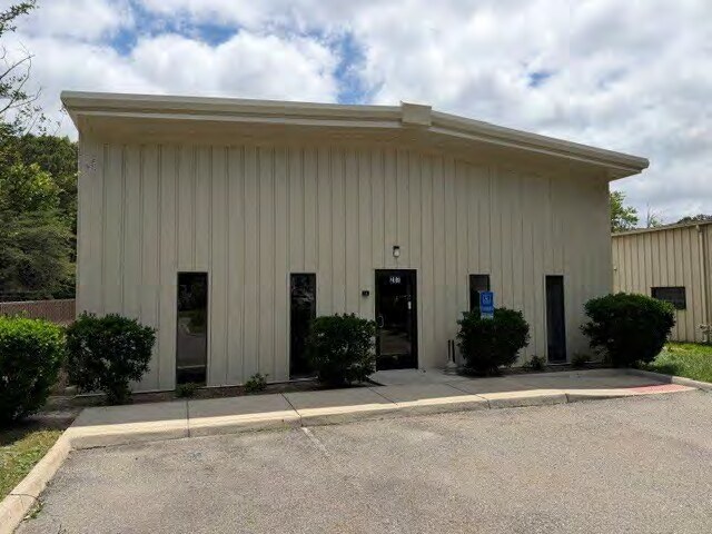 More Photos Of 207 Production Dr, Yorktown Warehouse For Lease