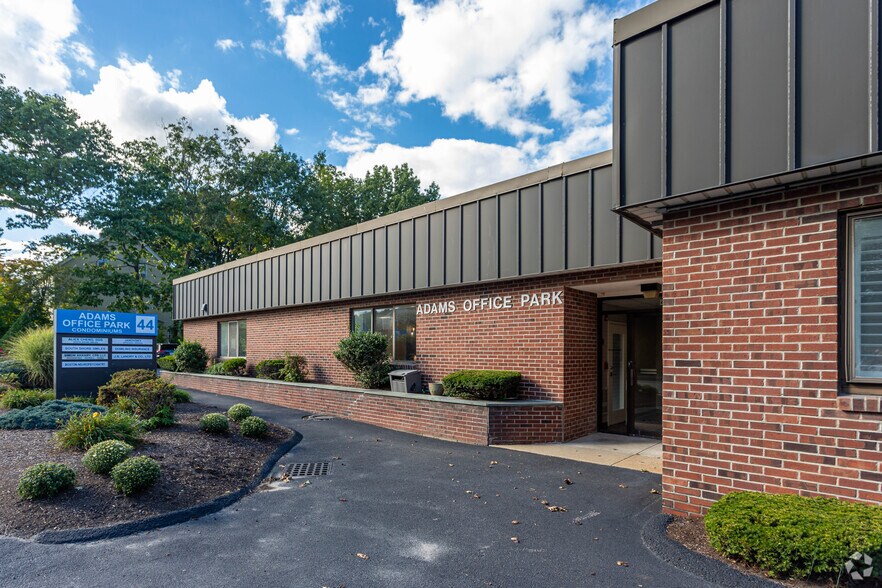 More Photos Of 44 Adams St, Braintree Medical For Lease
