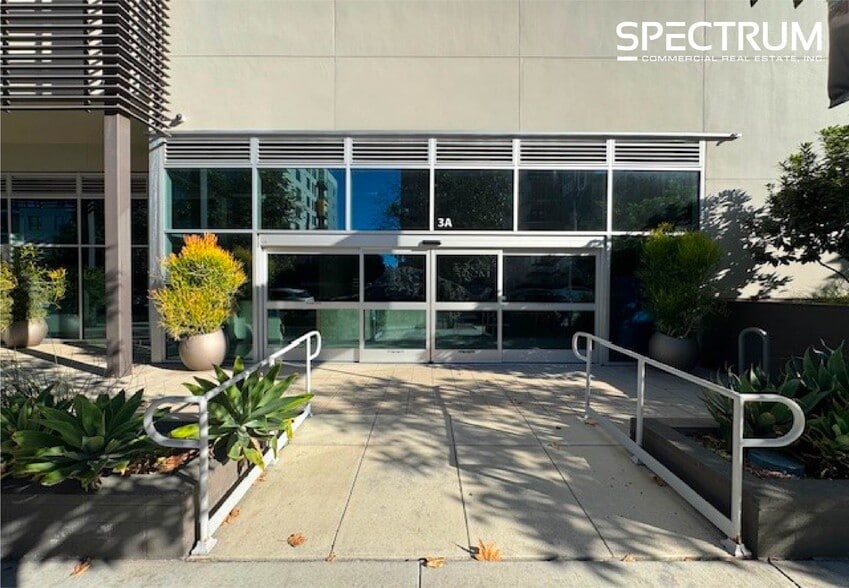 More Photos Of 6200 Variel Ave, Woodland Hills Apartments For Lease
