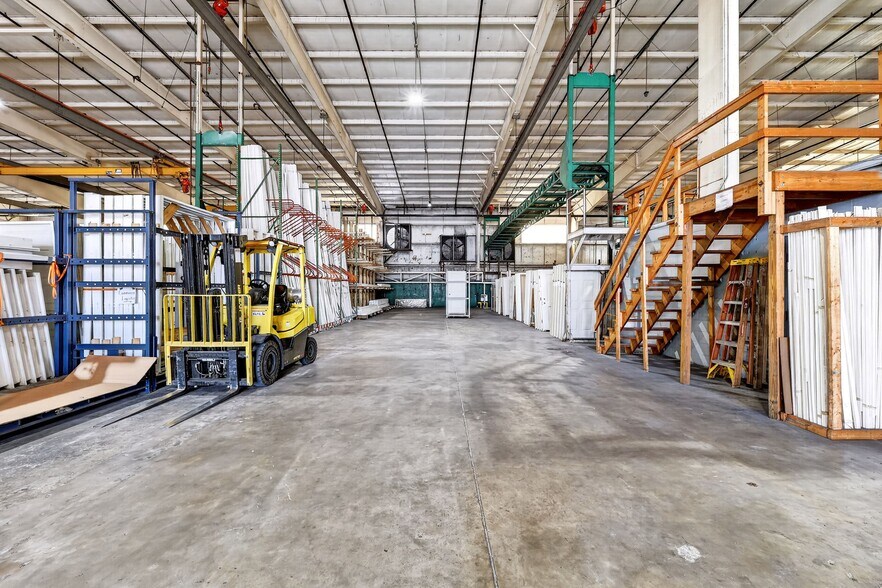 More Photos Of 722 Duck Lake Rd, Lady Lake Industrial For Sale