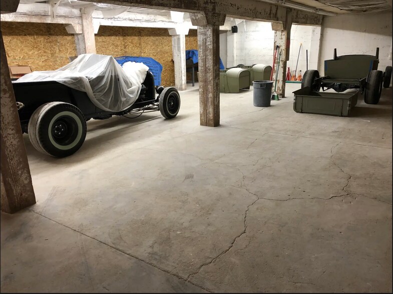More Photos Of 350 N Kimball St, Casper Flex For Sale