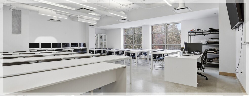 More Photos Of 3536 Boul Saint-Laurent, Montréal Office For Sale