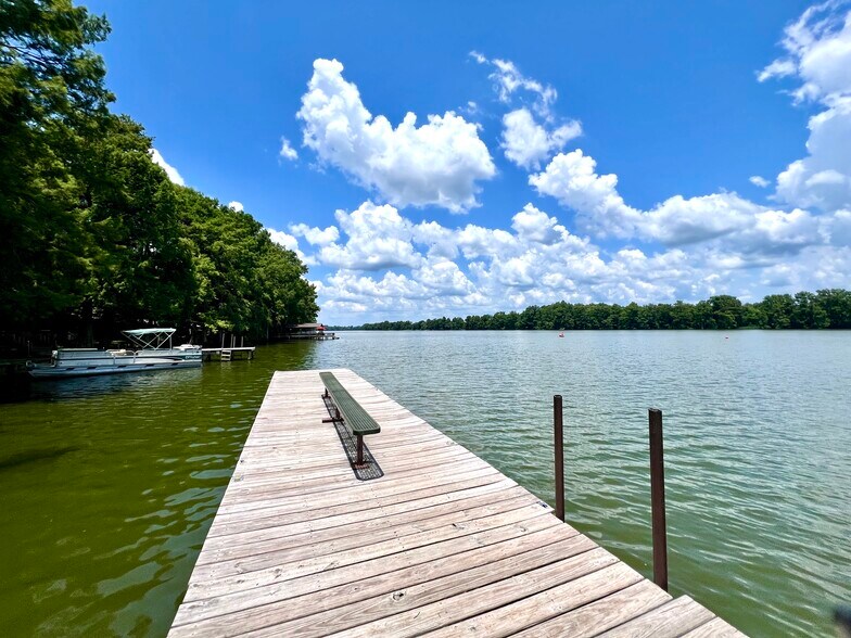 More Photos Of 1424 Fisherman Dr, Ferriday Hotel For Sale