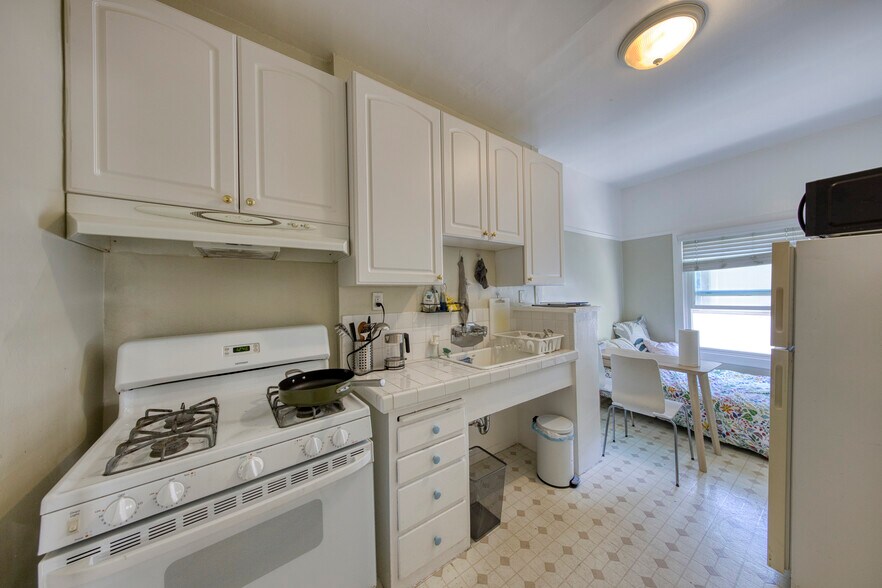 More Photos Of 2451 Le Conte Ave, Berkeley Apartments For Sale