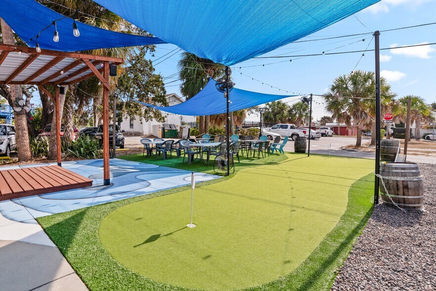 More Photos Of 312 E Tarpon Ave, Tarpon Springs Medical For Sale