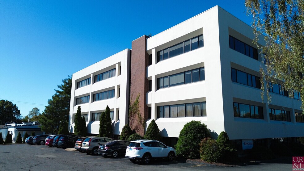 More Photos Of 546 S Broad St, Meriden Medical For Sale