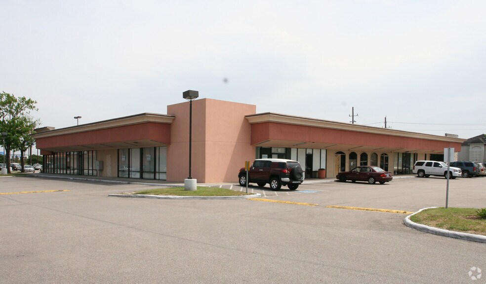 More Photos Of 211-265 W FM-1960, Houston Unknown For Lease