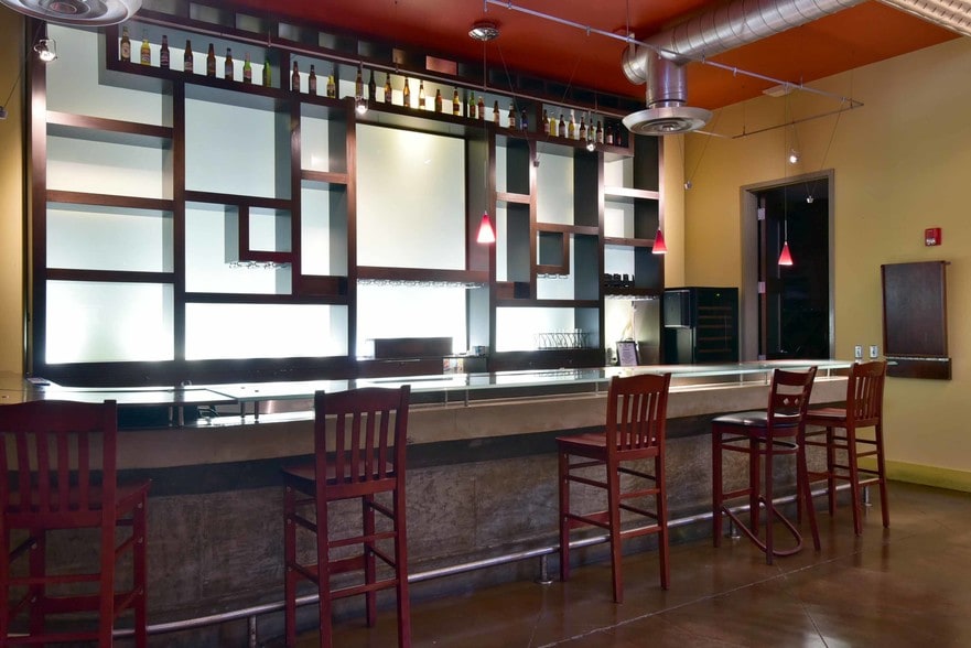 More Photos Of 2807 Meredyth Dr, Albany Restaurant For Sale